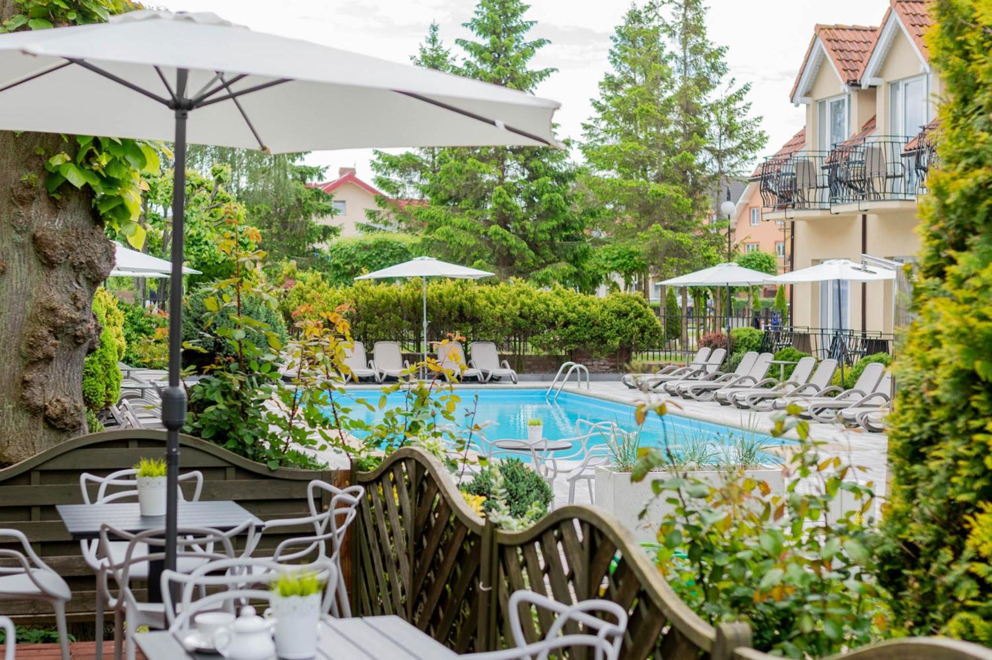 Hotel Alcest Z Widokiem Na Morze Rewal Exterior foto